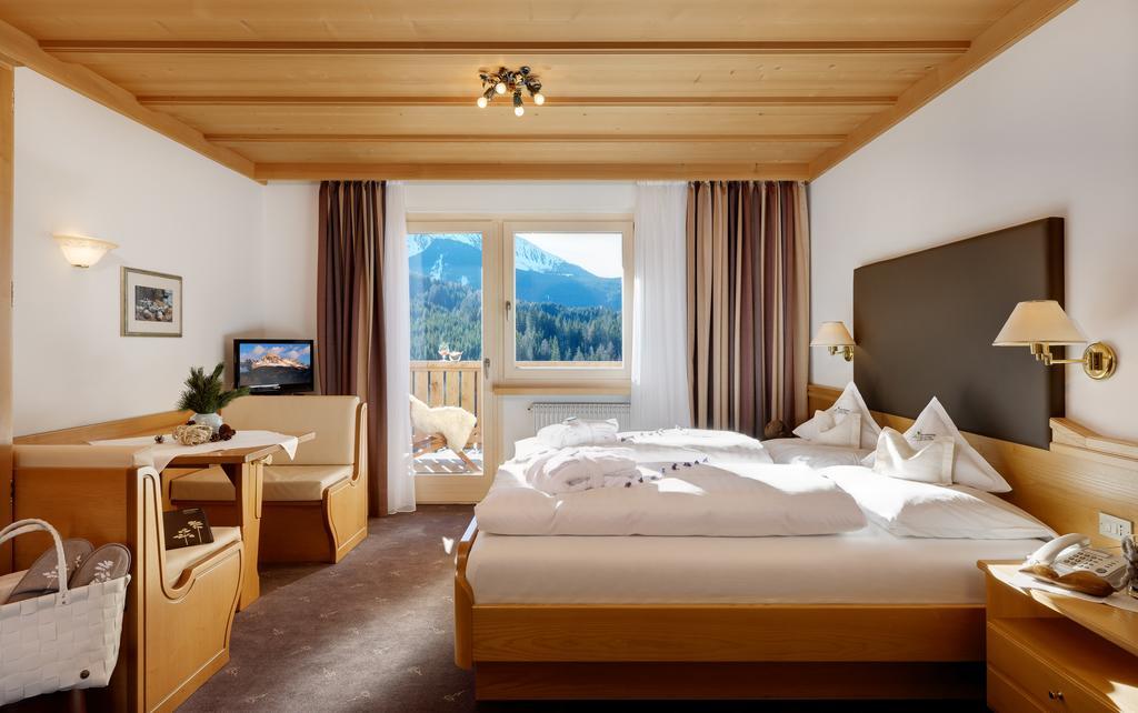 Kraeuterhotel Zischghof أوبيريجّين المظهر الخارجي الصورة